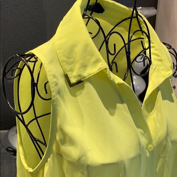Forever 21 Neon yellow tie sleeveless blouse size S - Picture 3 of 5